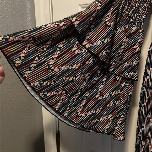 Multicolor Off-Shoulder Dress - Picture 4 of 6